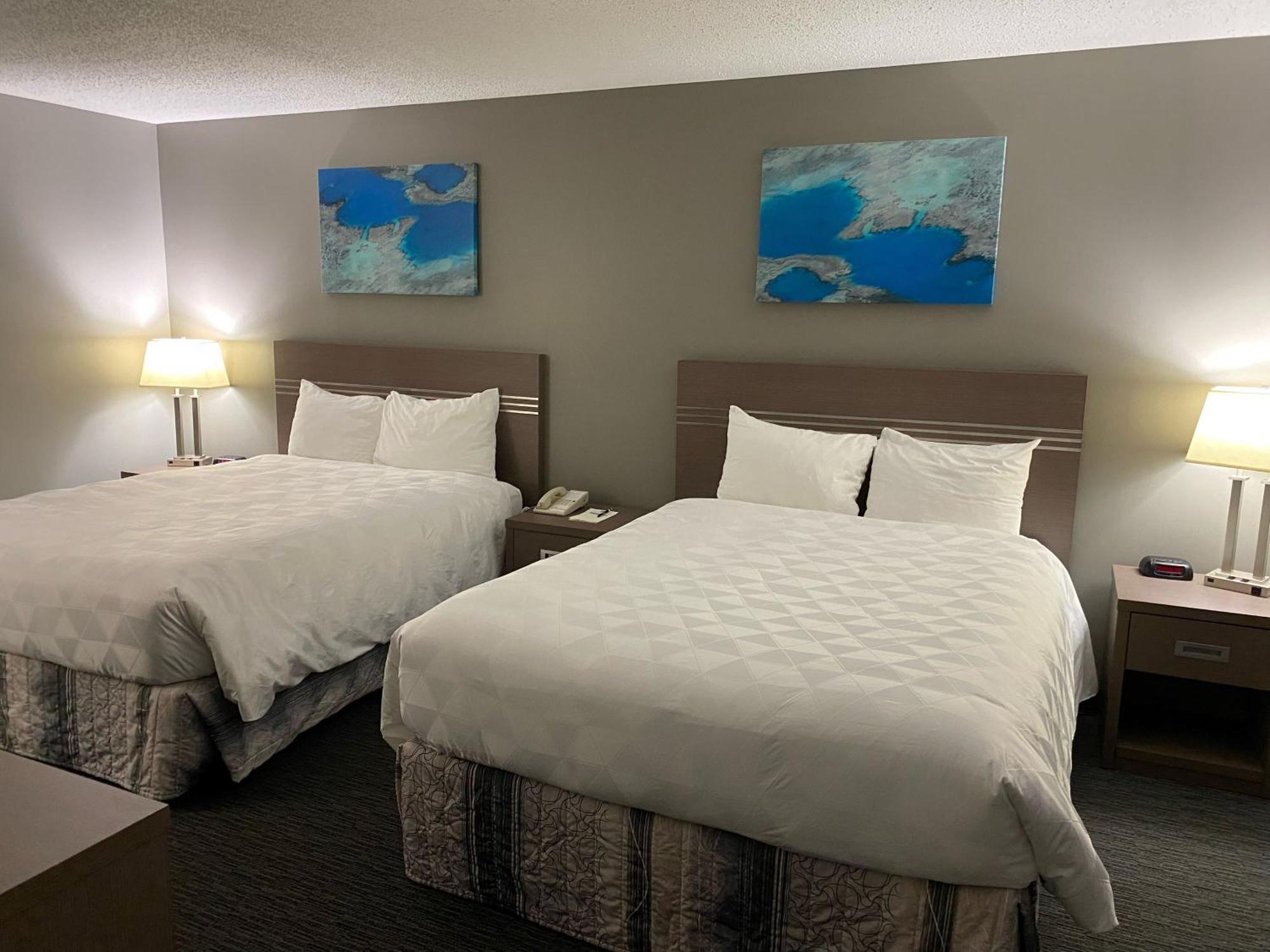 Travelodge By Wyndham Grande Prairie Exterior photo