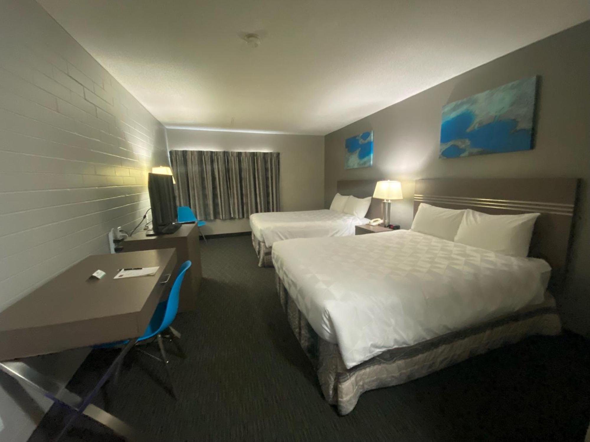 Travelodge By Wyndham Grande Prairie Exterior photo