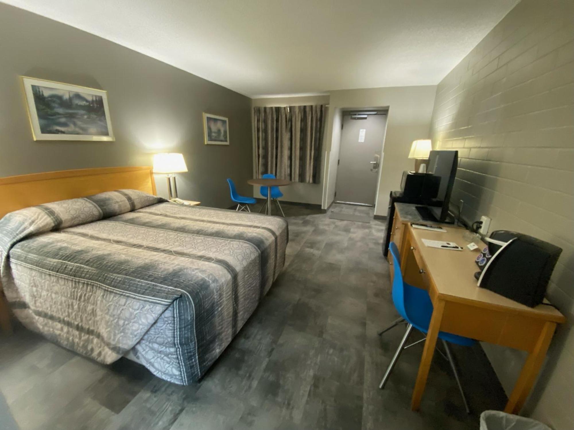 Travelodge By Wyndham Grande Prairie Exterior photo