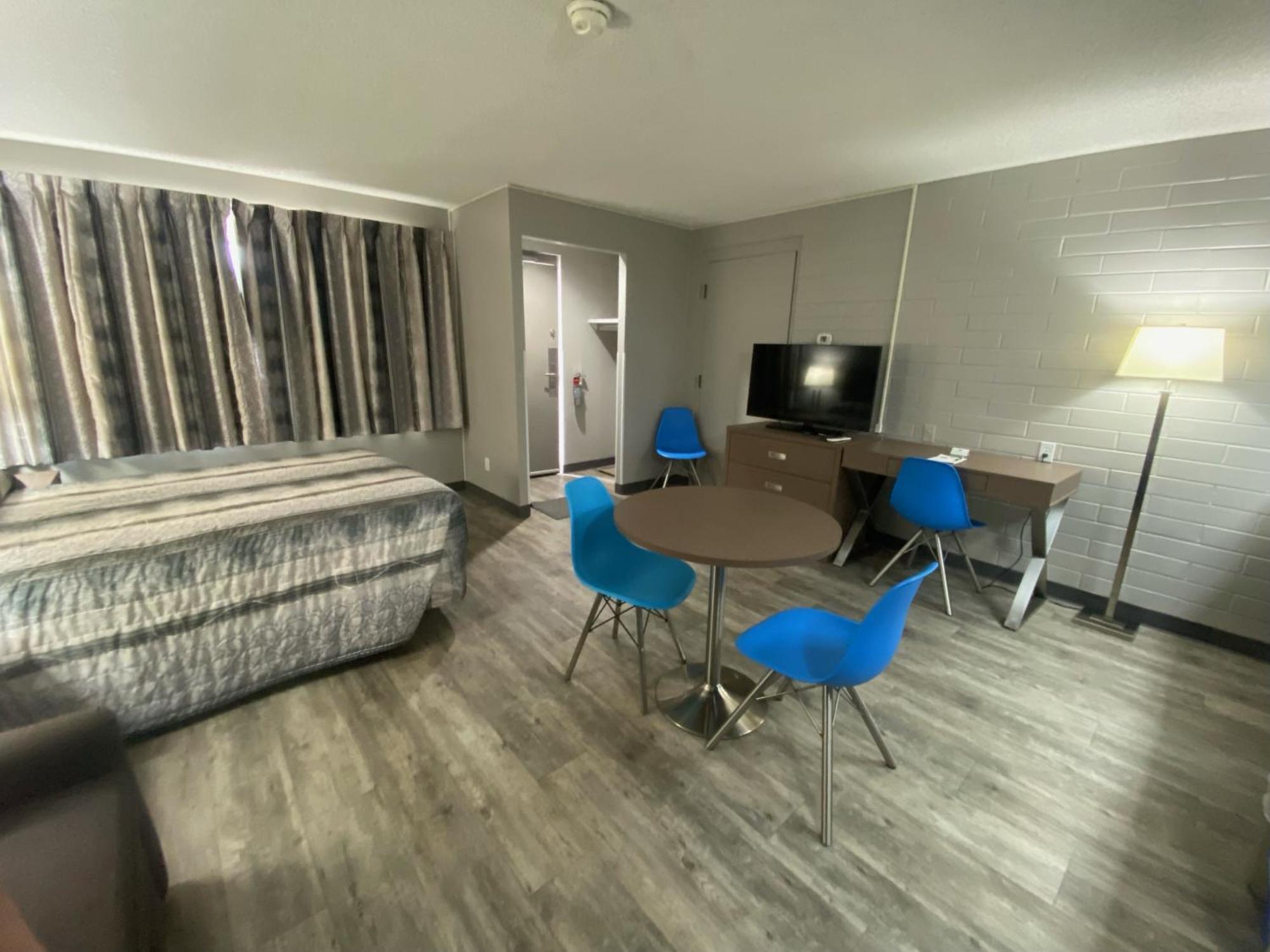 Travelodge By Wyndham Grande Prairie Exterior photo