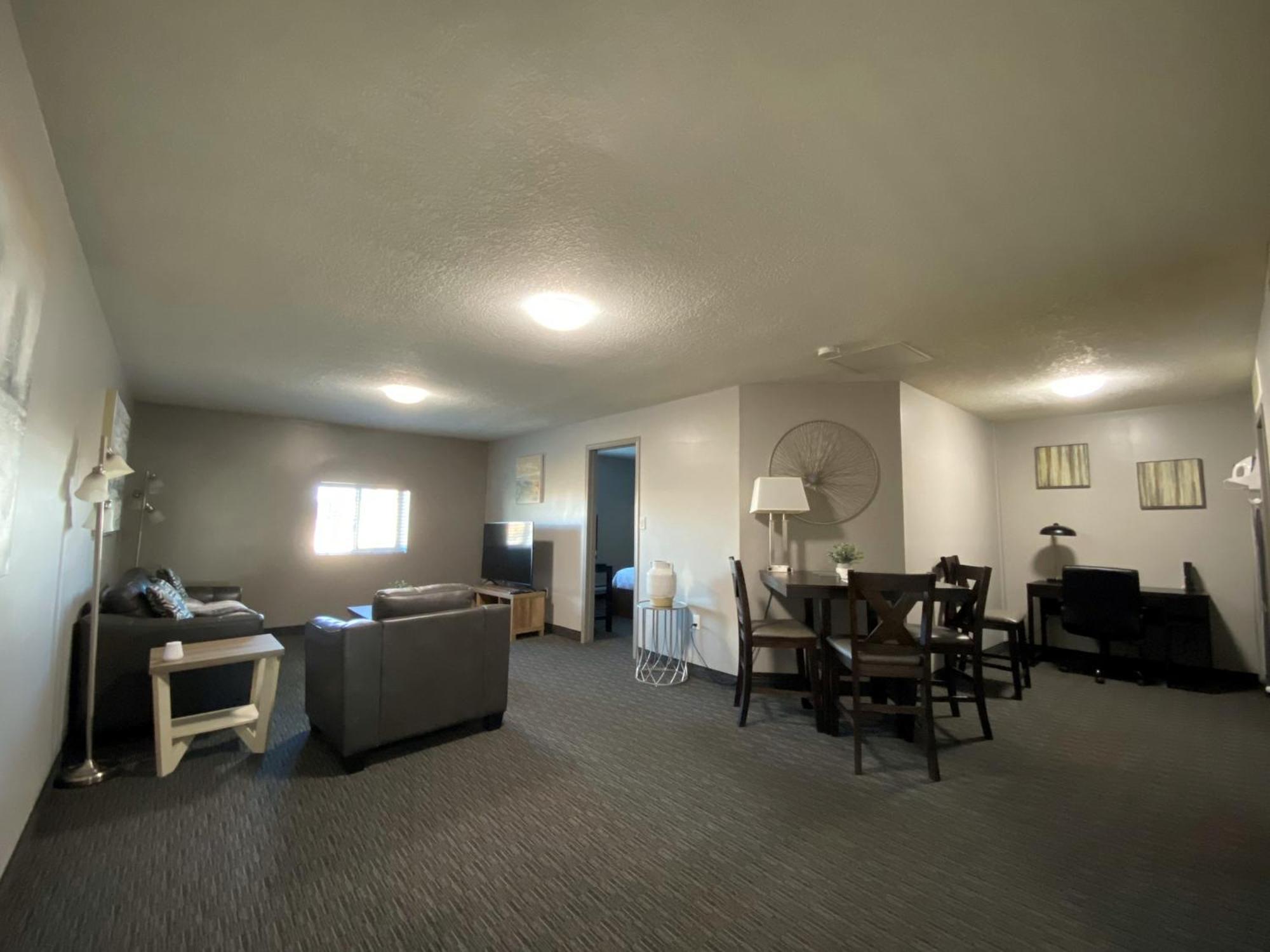 Travelodge By Wyndham Grande Prairie Exterior photo