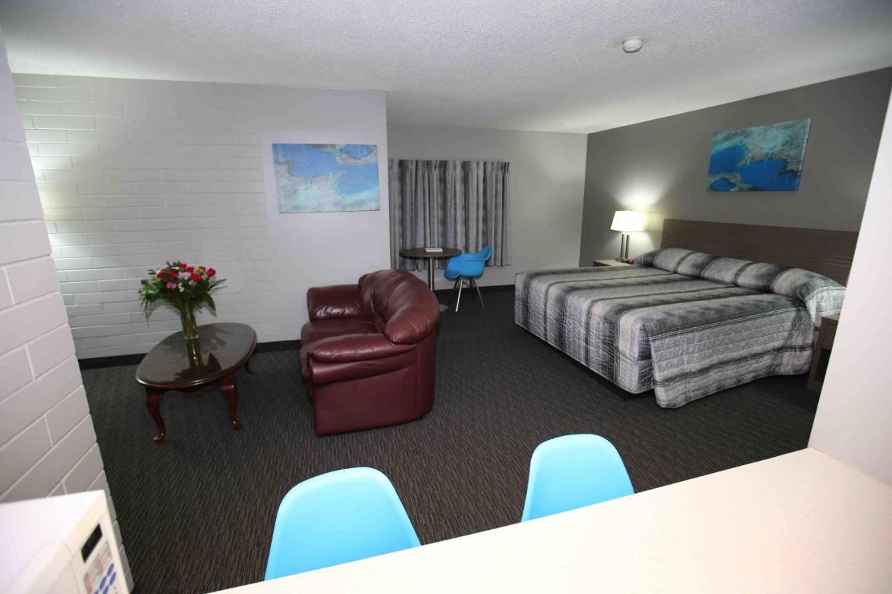 Travelodge By Wyndham Grande Prairie Exterior photo