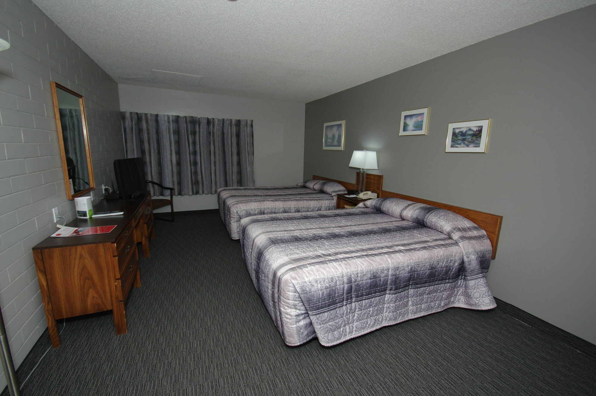 Travelodge By Wyndham Grande Prairie Exterior photo
