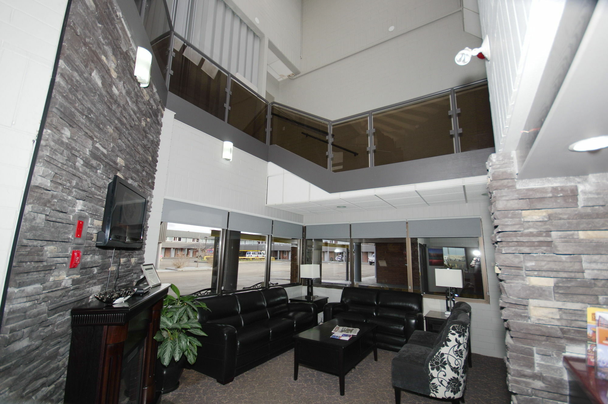 Travelodge By Wyndham Grande Prairie Exterior photo