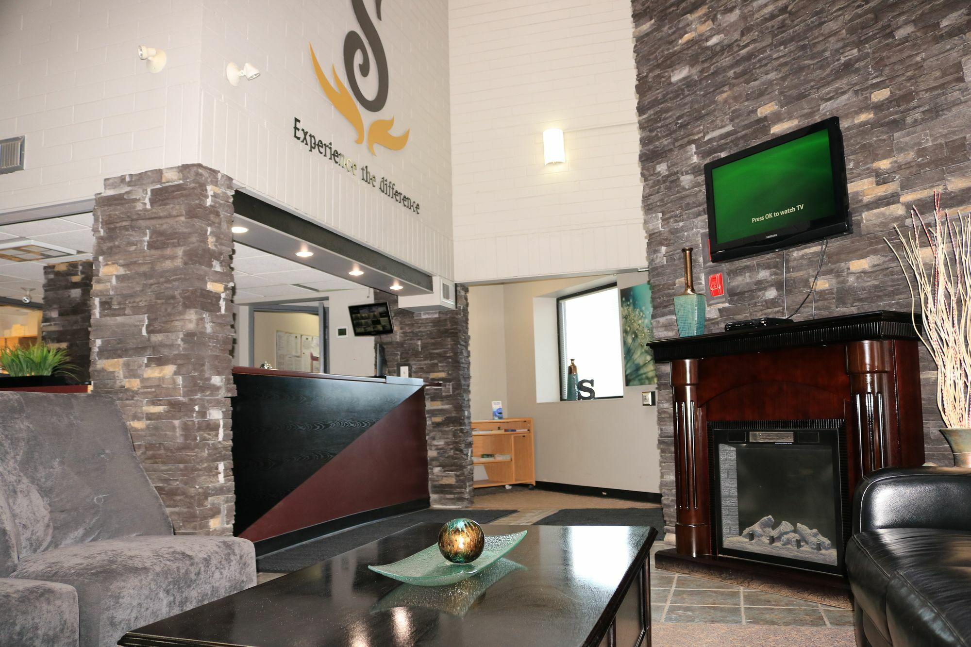 Travelodge By Wyndham Grande Prairie Exterior photo