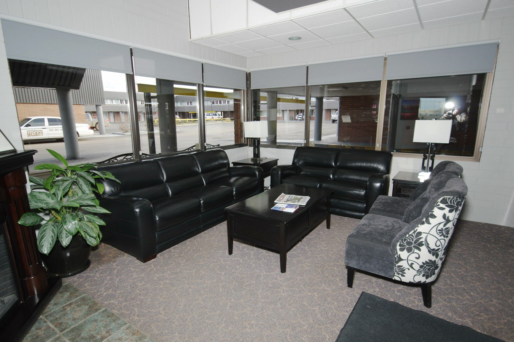 Travelodge By Wyndham Grande Prairie Exterior photo
