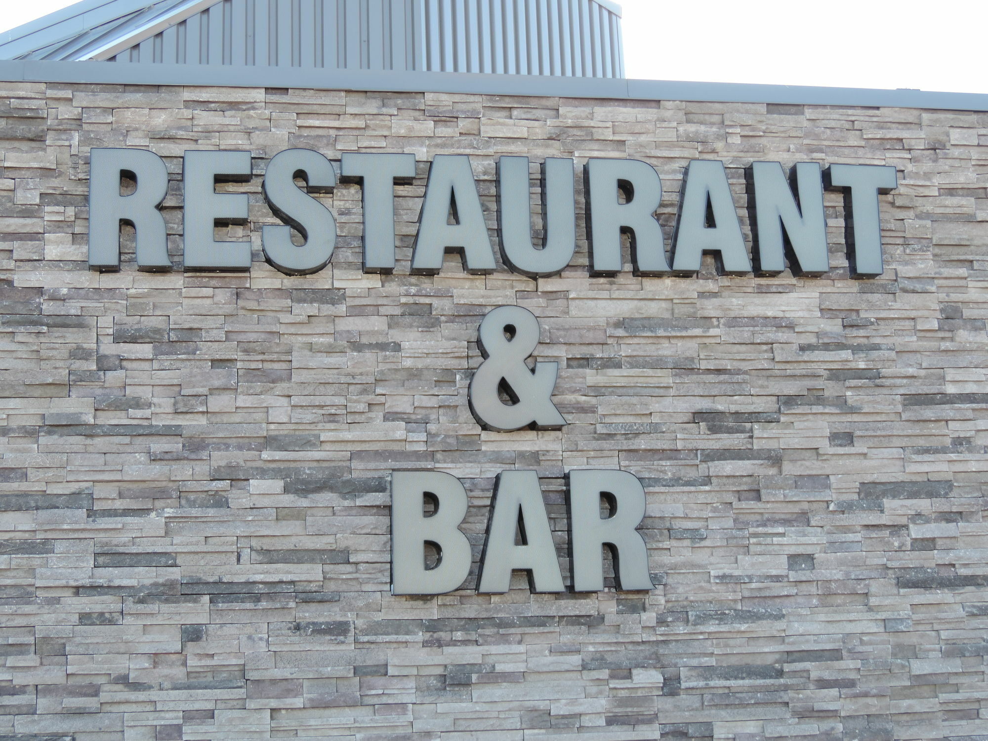 Travelodge By Wyndham Grande Prairie Exterior photo