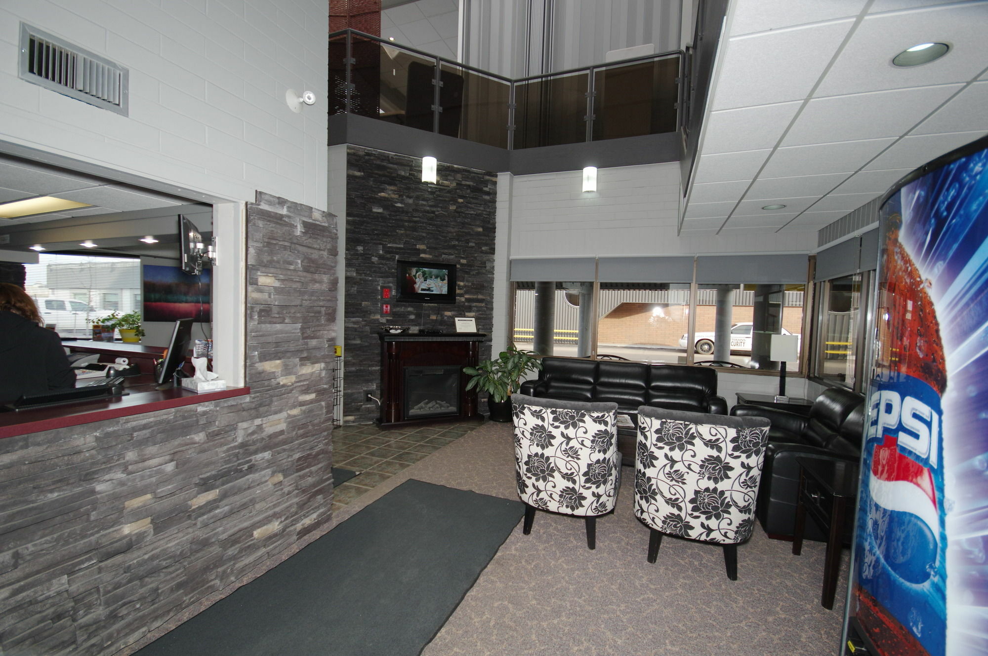 Travelodge By Wyndham Grande Prairie Exterior photo
